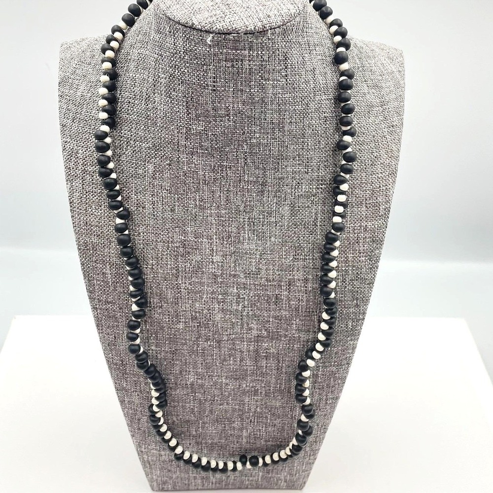 Vintage Black White Matte Bead Necklace Boho Women's Classic Jewelry 80s 90s Y2K